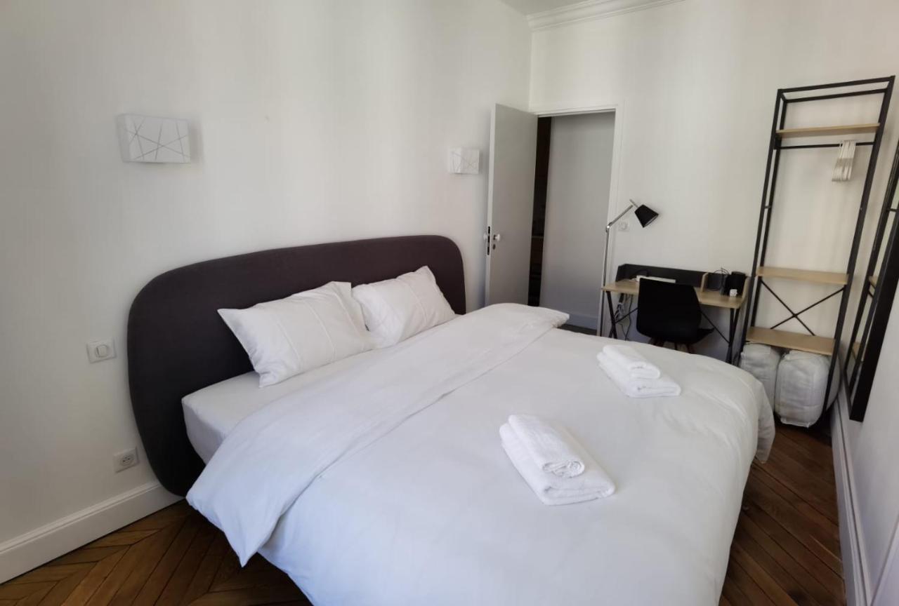 Ferienwohnung 3 Pieces 4****, Au Coeur Du Quartier Historique Versailles Exterior foto