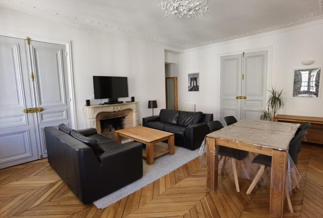Ferienwohnung 3 Pieces 4****, Au Coeur Du Quartier Historique Versailles Exterior foto